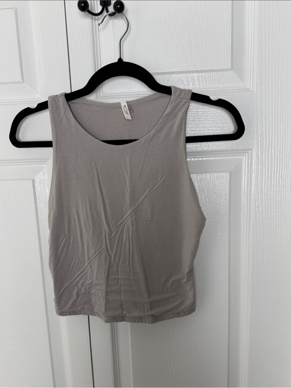 BE COOL Light Gray Scoop Neck Crop Tank
